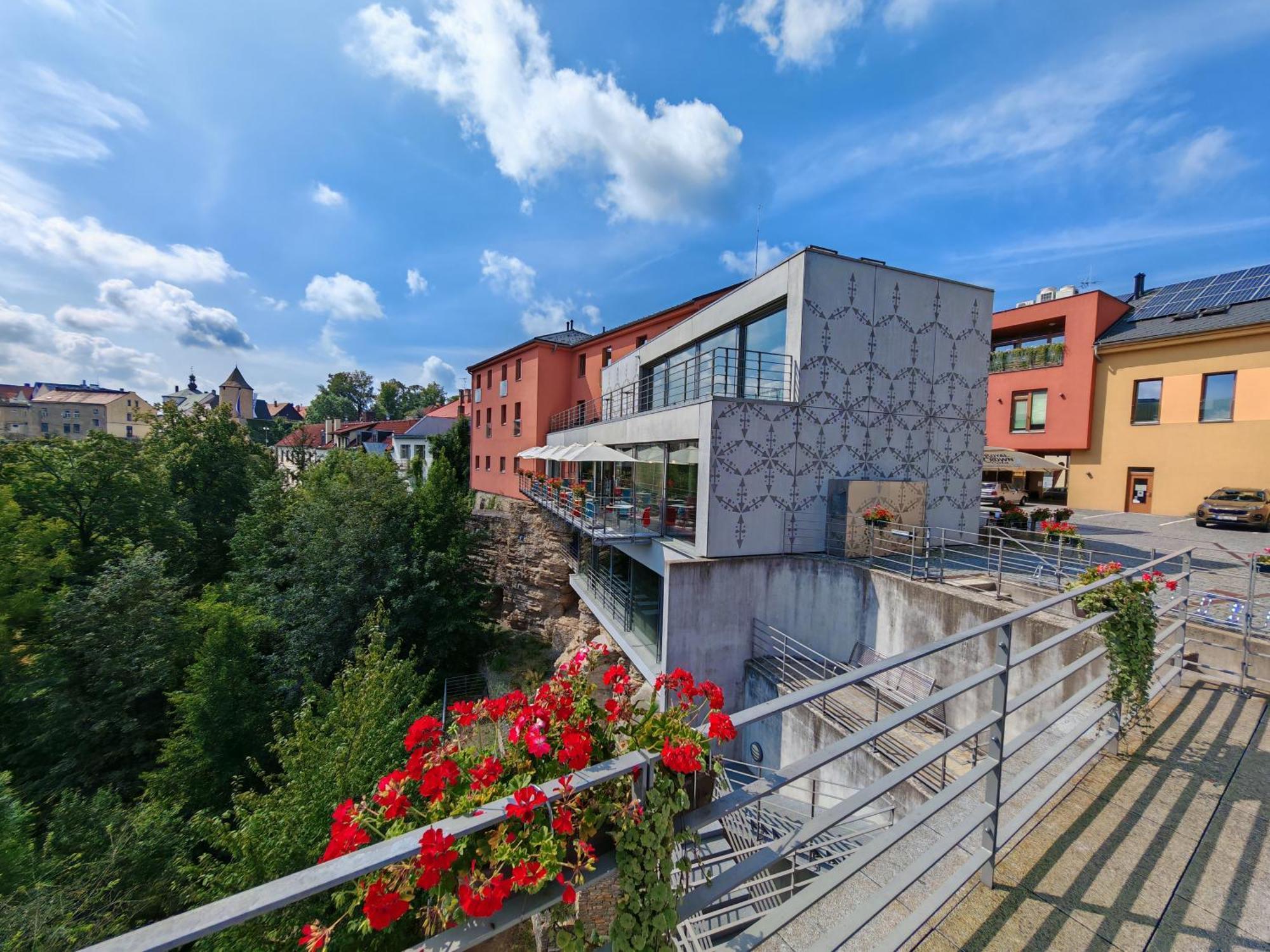 Hotel Rajska Zahrada Nove Mesto nad Metuji Exterior photo